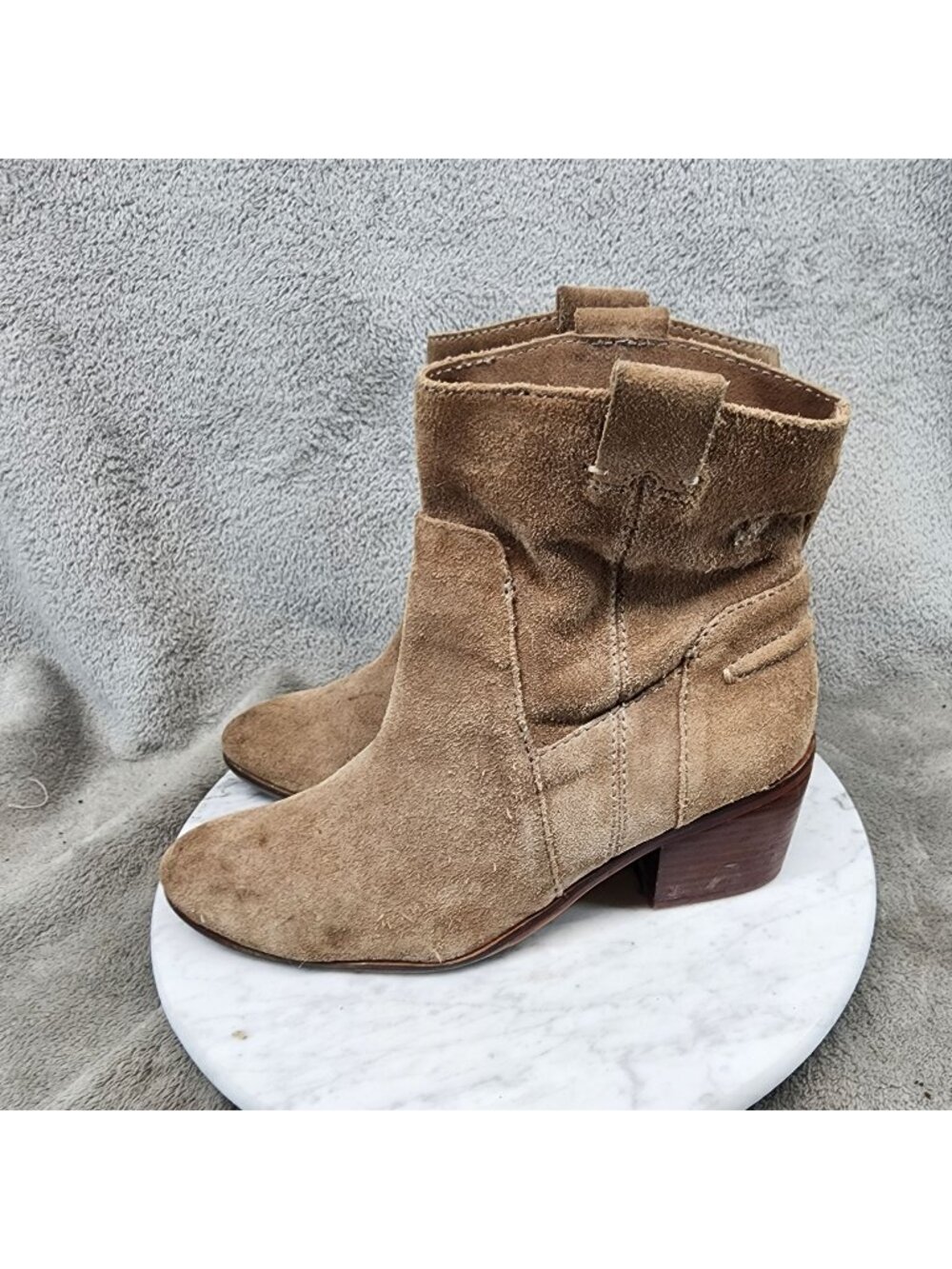 Vince Camuto Shoes Womens Size 8 Maves Brown Suede Ankle Boots *Read*